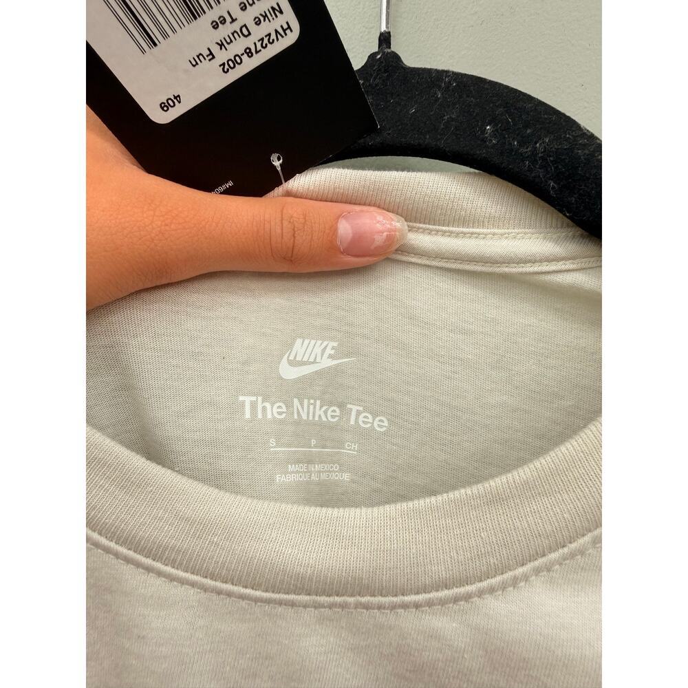 Nike Dunk Fun Stack ’Em High Graphic Tee NWT Size Small - Picture 3 of 5